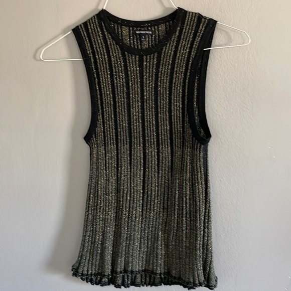 WHO WHAT WEAR shimmer top golden details - Picture 1 of 4